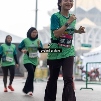 Runner Photo 8573975