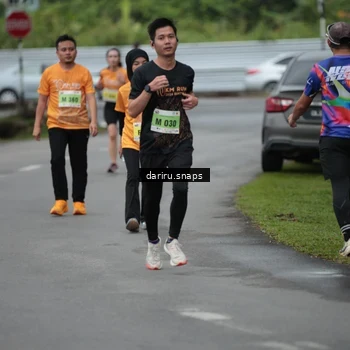 Runner Photo 8574101