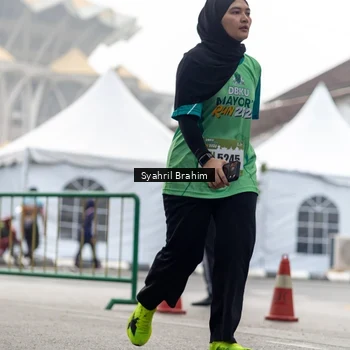 Runner Photo 8574111