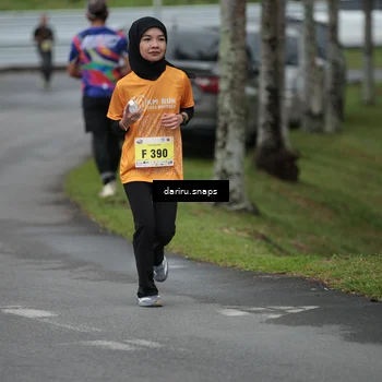 Runner Photo 8574251