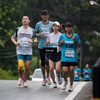 Runner Photo 8574345