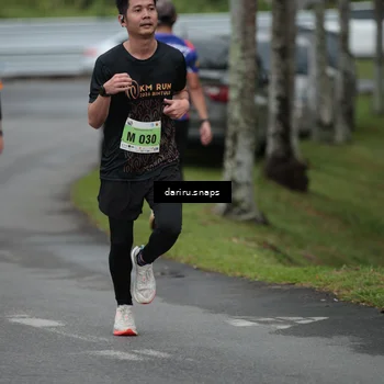 Runner Photo 8574374