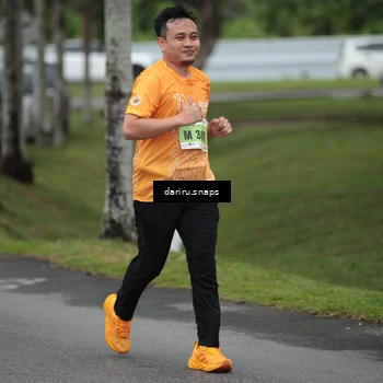 Runner Photo 8574406