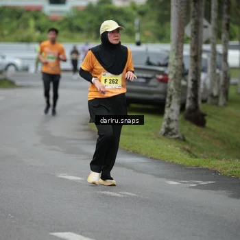 Runner Photo 8574473