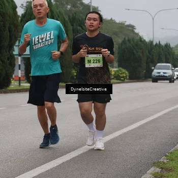 Runner Photo 8574508