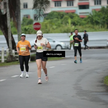 Runner Photo 8574558