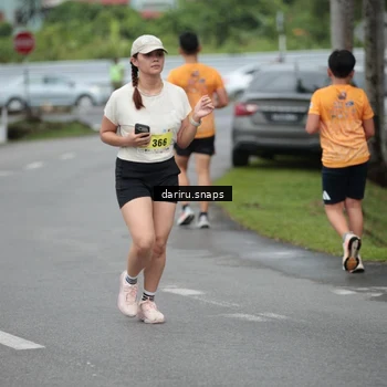 Runner Photo 8574591