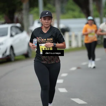 Runner Photo 8574615