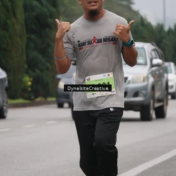 Runner Photo 8574633
