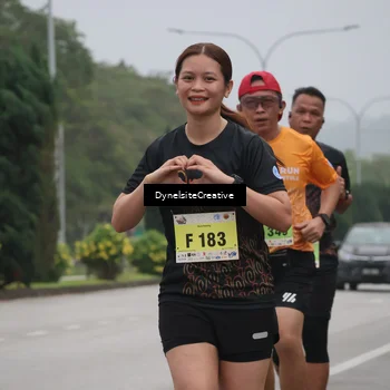 Runner Photo 8574653