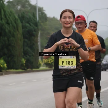 Runner Photo 8574663