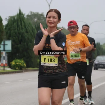 Runner Photo 8574671