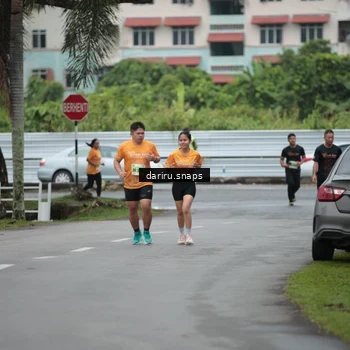 Runner Photo 8574672