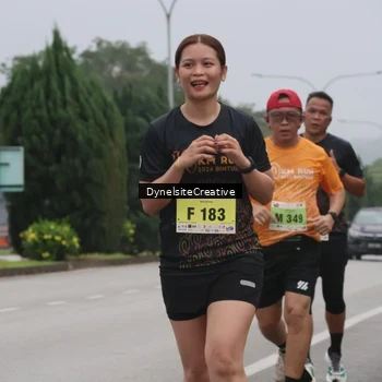 Runner Photo 8574673