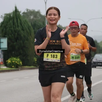 Runner Photo 8574675