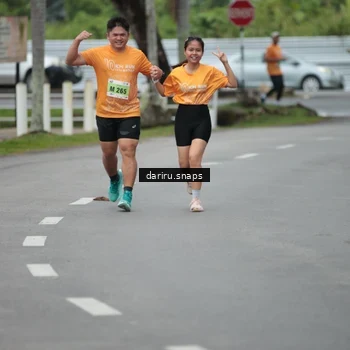 Runner Photo 8574693