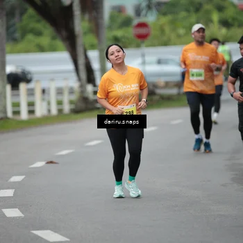 Runner Photo 8574865
