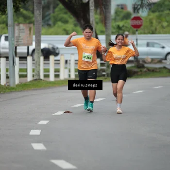 Runner Photo 8574868