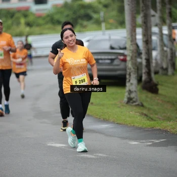 Runner Photo 8574911