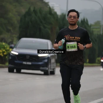 Runner Photo 8574943