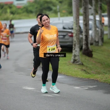 Runner Photo 8575034