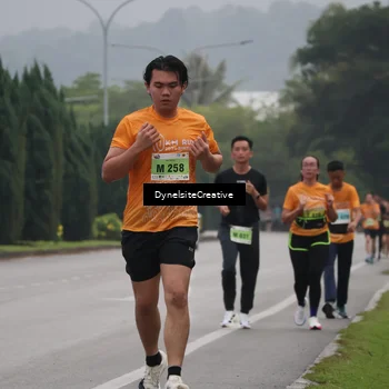 Runner Photo 8575137