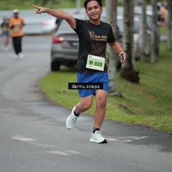 Runner Photo 8575163