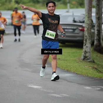 Runner Photo 8575210