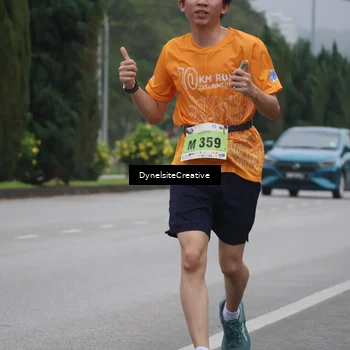 Runner Photo 8575335