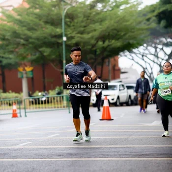Runner Photo 8575566