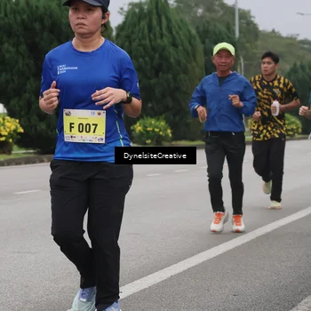 Runner Photo 8575791