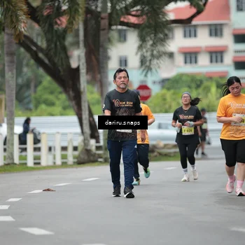 Runner Photo 8575863