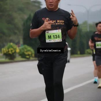 Runner Photo 8575870