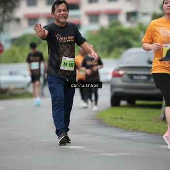 Runner Photo 8575914