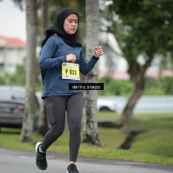 Runner Photo 8576002