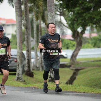 Runner Photo 8576242