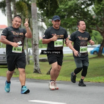 Runner Photo 8576400
