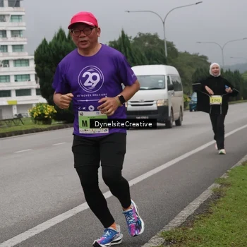 Runner Photo 8576646