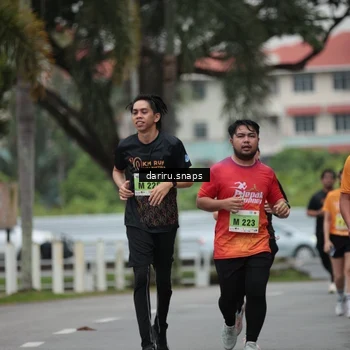 Runner Photo 8576820