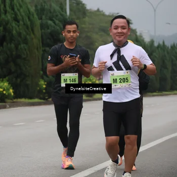 Runner Photo 8576921