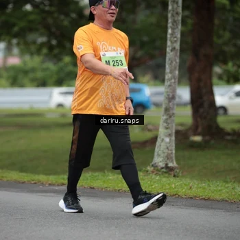 Runner Photo 8577000