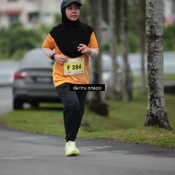 Runner Photo 8577004