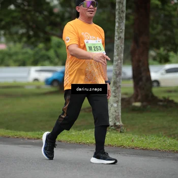 Runner Photo 8577011
