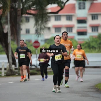 Runner Photo 8577015