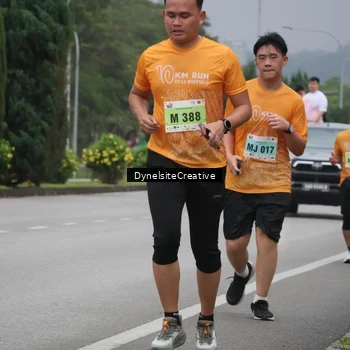 Runner Photo 8577021