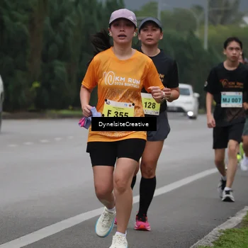 Runner Photo 8577072