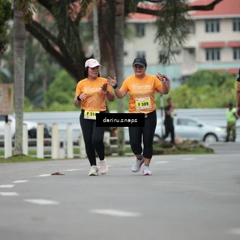 Runner Photo 8577401