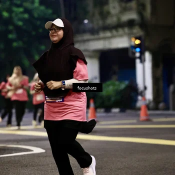 Runner Photo 8578235