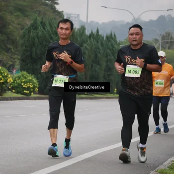 Runner Photo 8578410