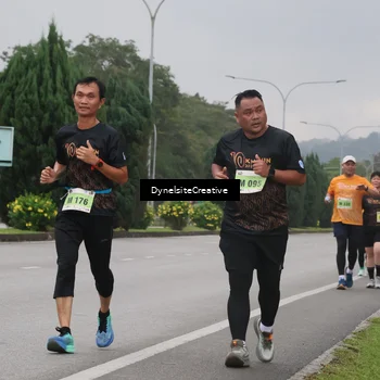 Runner Photo 8578423